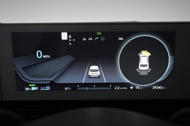 2023 Hyundai IONIQ 5 — photo 5 of 24