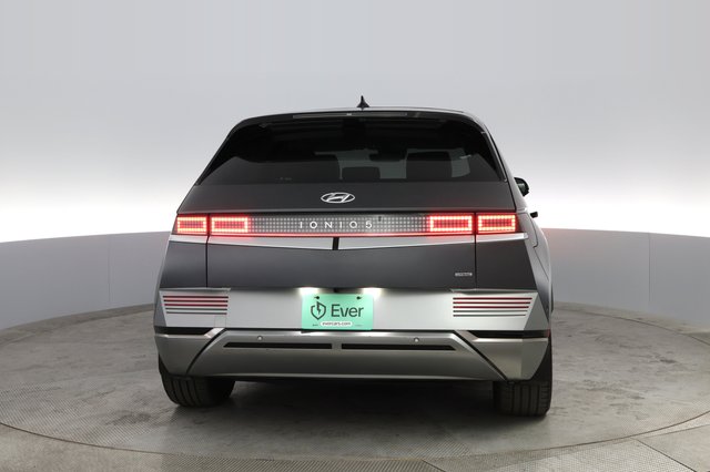 2023 Hyundai IONIQ 5 — photo 8 of 24