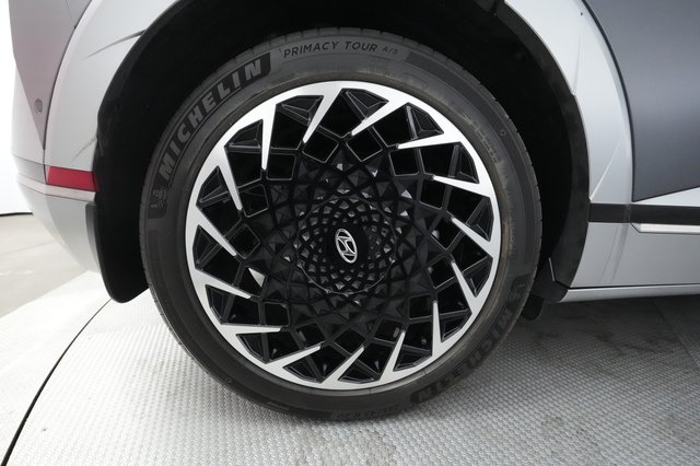 2023 Hyundai IONIQ 5 — photo 16 of 24