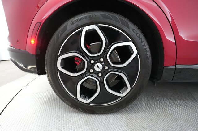 2022 Ford Mustang Mach-E — photo 17 of 23