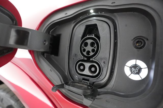 2022 Ford Mustang Mach-E — photo 8 of 23
