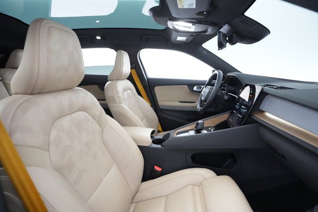 2022 Polestar 2 — photo 17 of 54