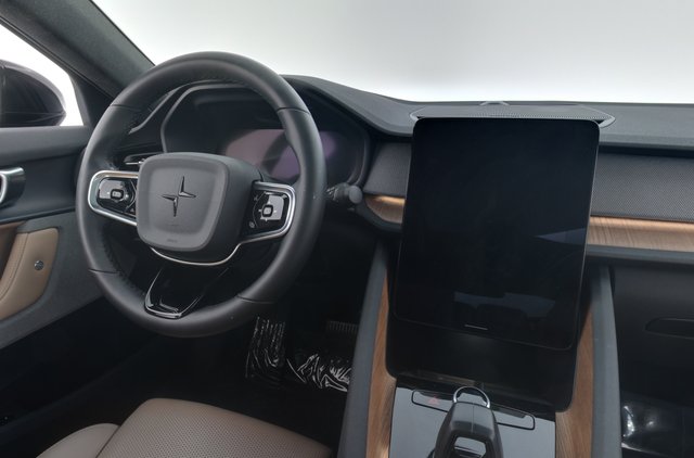 2022 Polestar 2 — photo 18 of 40