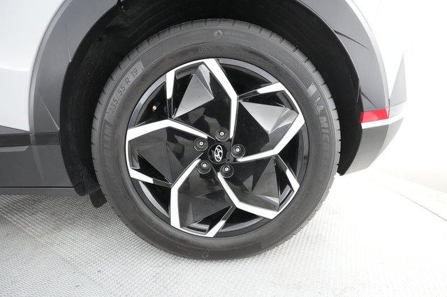 2024 Hyundai IONIQ 5 — photo 13 of 23