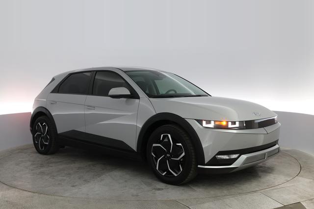 2024 Hyundai IONIQ 5 — photo 8 of 23