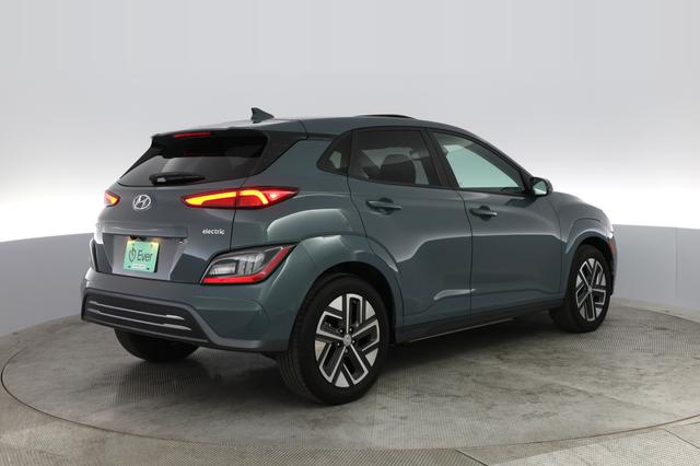 2022 Hyundai Kona — photo 2 of 21