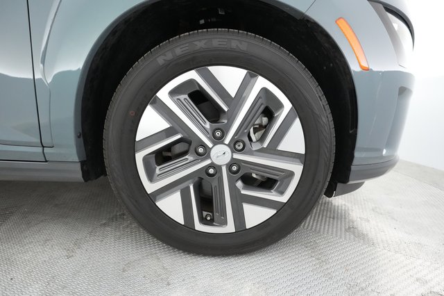 2022 Hyundai Kona — photo 13 of 21