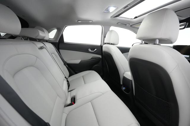 2023 Hyundai Kona — photo 4 of 24