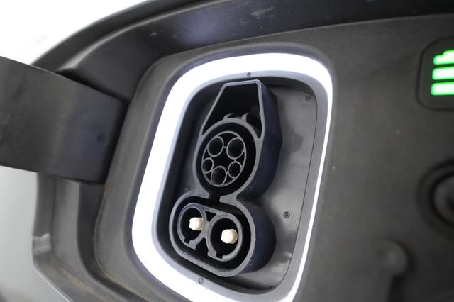 2023 Hyundai Kona — photo 8 of 24