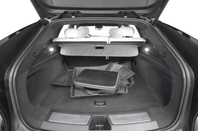 2023 Cadillac LYRIQ — photo 6 of 22
