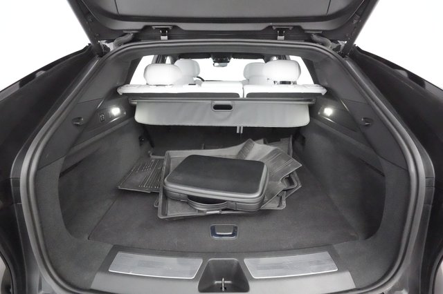 2023 Cadillac LYRIQ — photo 6 of 22