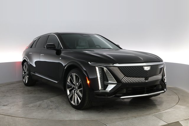 2023 Cadillac LYRIQ — photo 13 of 22