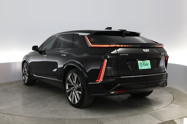 2023 Cadillac LYRIQ — photo 9 of 22