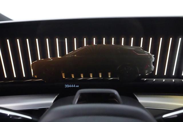 2023 Cadillac LYRIQ — photo 5 of 22