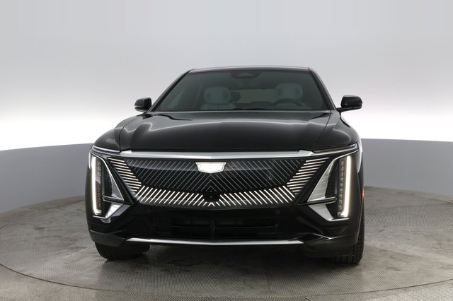 2023 Cadillac LYRIQ — photo 11 of 22