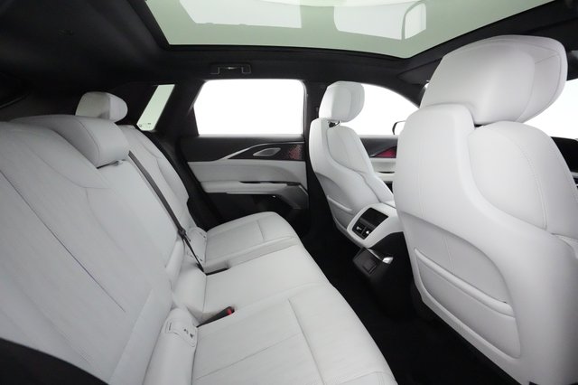 2023 Cadillac LYRIQ — photo 4 of 22