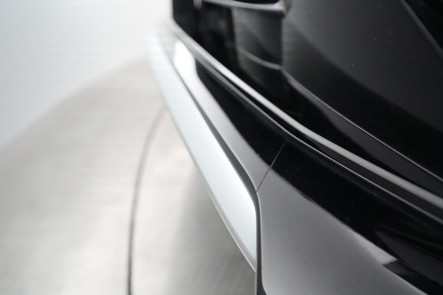 2023 Cadillac LYRIQ — photo 21 of 22