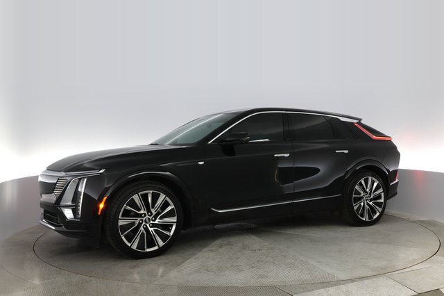 2023 Cadillac LYRIQ — photo 10 of 22