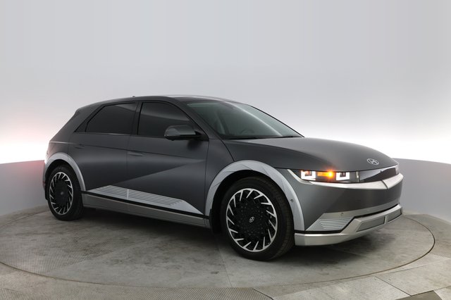 2022 Hyundai IONIQ 5 — photo 8 of 51
