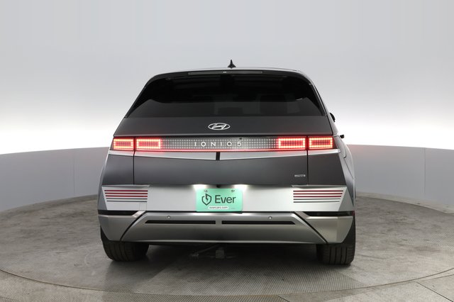 2022 Hyundai IONIQ 5 — photo 9 of 51
