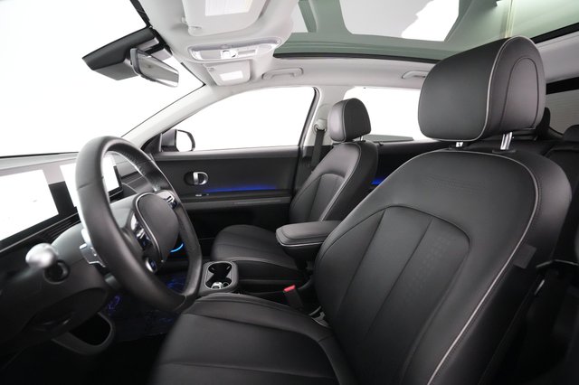 2022 Hyundai IONIQ 5 — photo 16 of 51