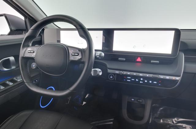 2022 Hyundai IONIQ 5 — photo 3 of 51