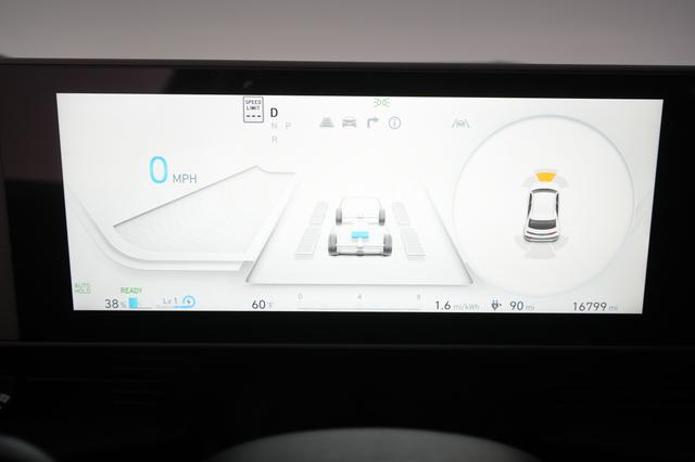 2022 Hyundai IONIQ 5 — photo 5 of 51