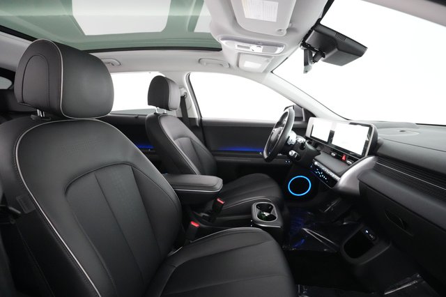 2022 Hyundai IONIQ 5 — photo 18 of 51