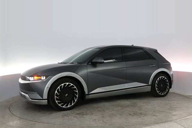 2022 Hyundai IONIQ 5 — photo 11 of 51