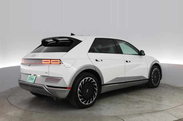 2024 Hyundai IONIQ 5 — photo 2 of 22