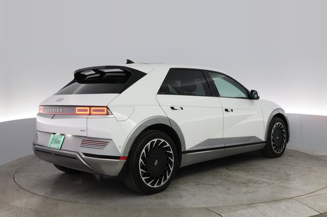 2024 Hyundai IONIQ 5 — photo 2 of 22
