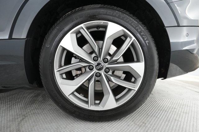 2021 Audi e-tron — photo 15 of 24