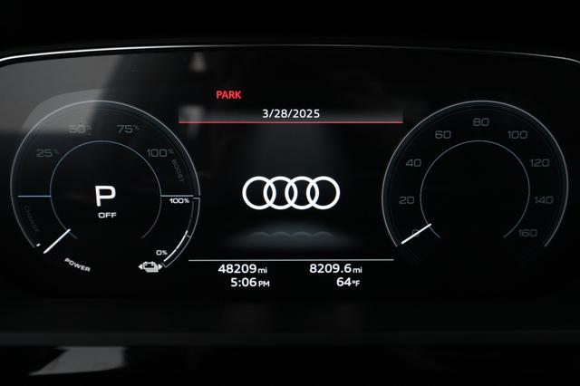 2021 Audi e-tron — photo 5 of 24