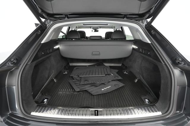 2021 Audi e-tron — photo 6 of 24