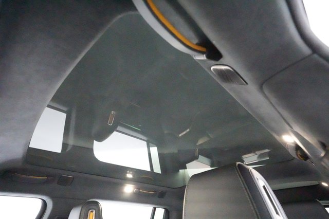 2022 Rivian R1S — photo 23 of 32
