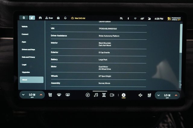 2022 Rivian R1S — photo 32 of 32