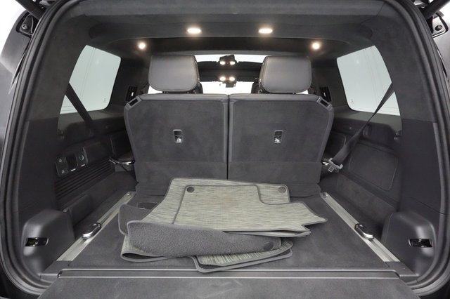 2022 Rivian R1S — photo 6 of 32