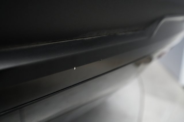2022 Rivian R1S — photo 28 of 32