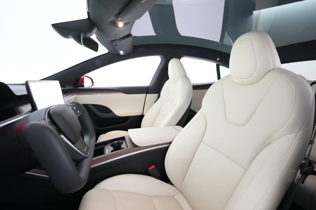 2023 Tesla Model S — photo 15 of 56