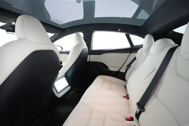 2023 Tesla Model S — photo 16 of 56