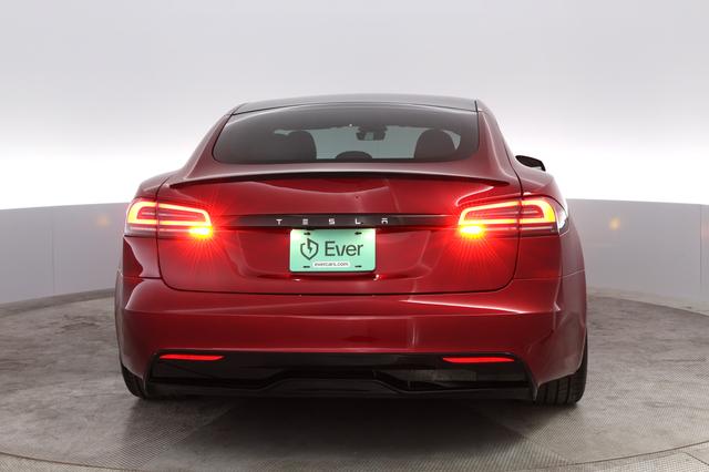 2023 Tesla Model S — photo 8 of 56