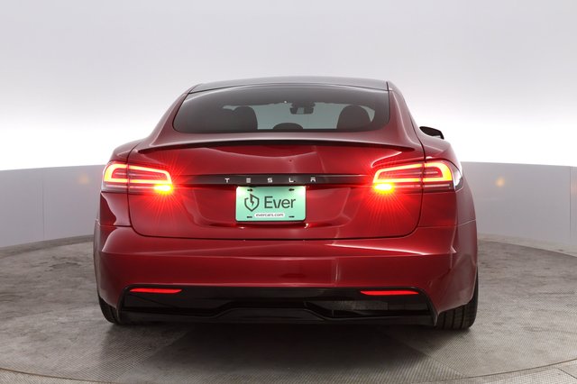 2023 Tesla Model S — photo 8 of 56