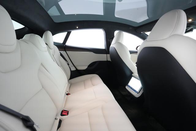 2023 Tesla Model S — photo 3 of 56