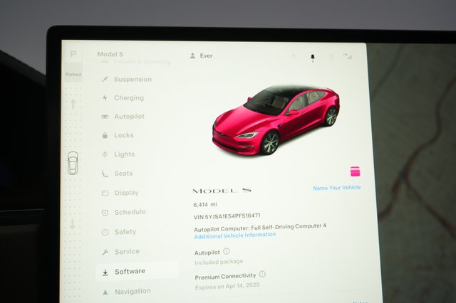2023 Tesla Model S — photo 4 of 56