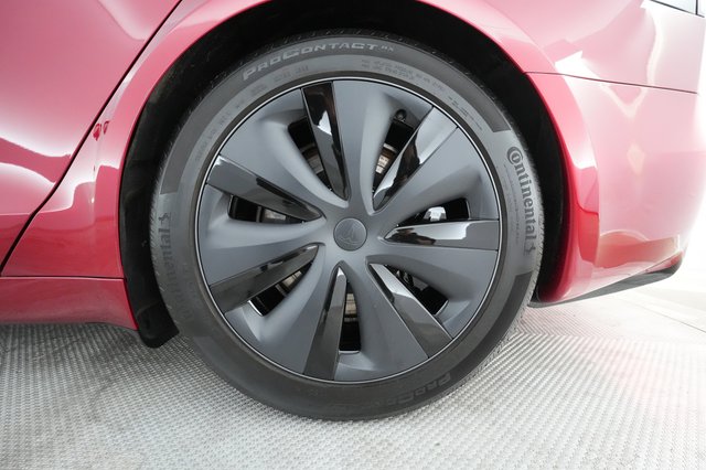 2023 Tesla Model S — photo 12 of 56