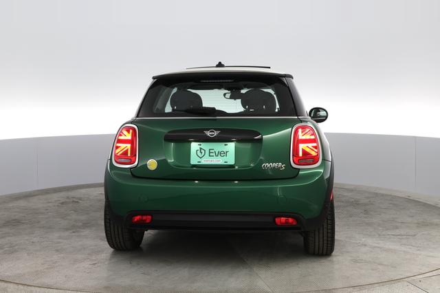 2023 MINI Cooper SE — photo 8 of 86