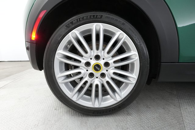 2023 MINI Cooper SE — photo 14 of 86
