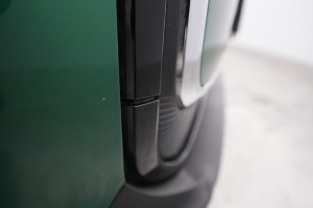 2023 MINI Cooper SE — photo 22 of 86