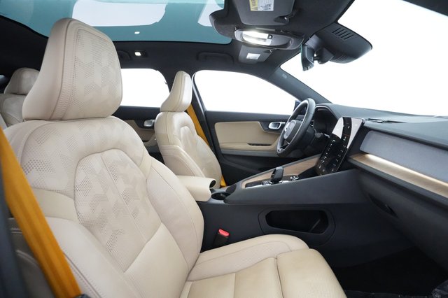 2022 Polestar 2 — photo 17 of 77