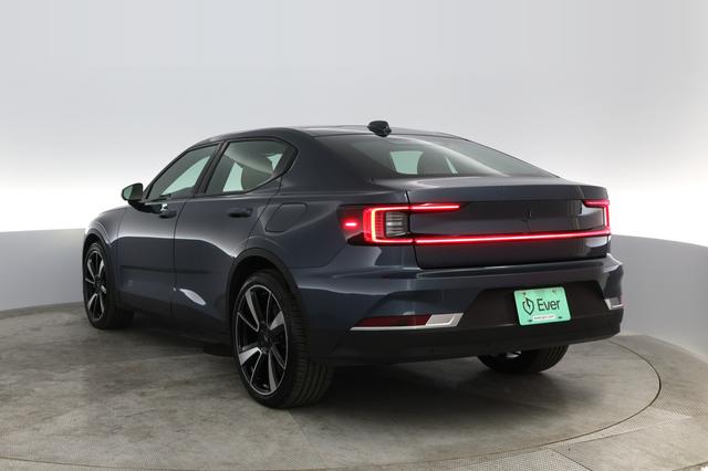 2022 Polestar 2 — photo 9 of 26
